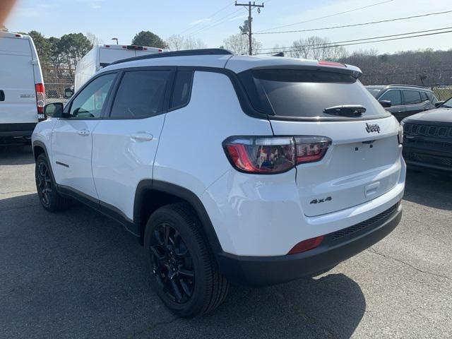 2025 Jeep Compass COMPASS LATITUDE 4X4