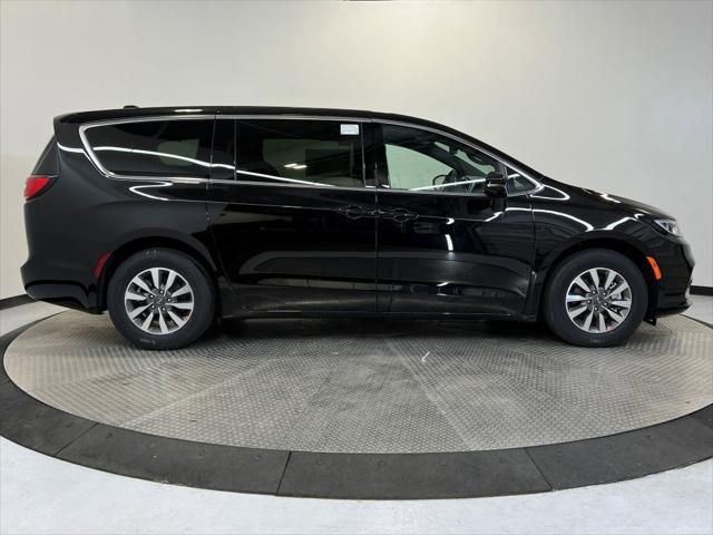 2025 Chrysler Pacifica Hybrid PACIFICA PLUG-IN HYBRID SELECT