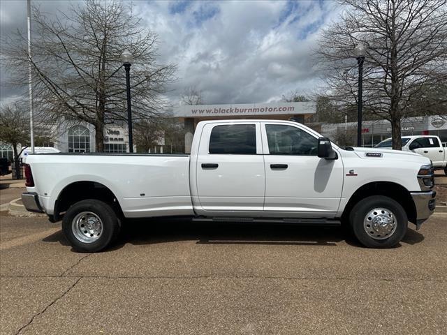 2025 RAM Ram 3500 RAM 3500 TRADESMAN CREW CAB 4X4 8 BOX