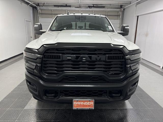 2025 RAM Ram 3500 RAM 3500 TRADESMAN CREW CAB 4X4 8 BOX