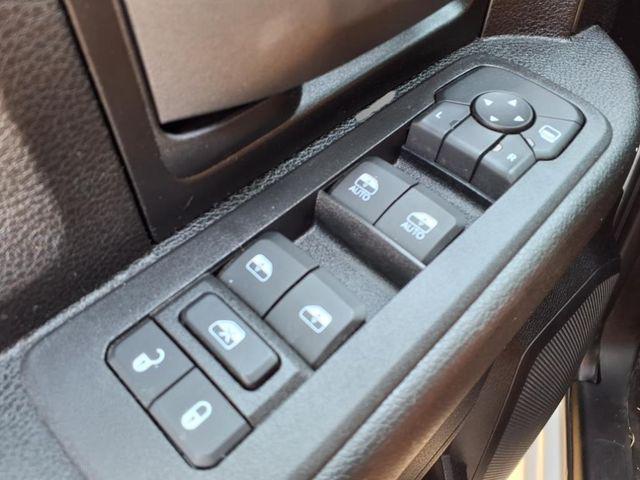 2025 RAM Ram 3500 RAM 3500 TRADESMAN CREW CAB 4X4 8 BOX