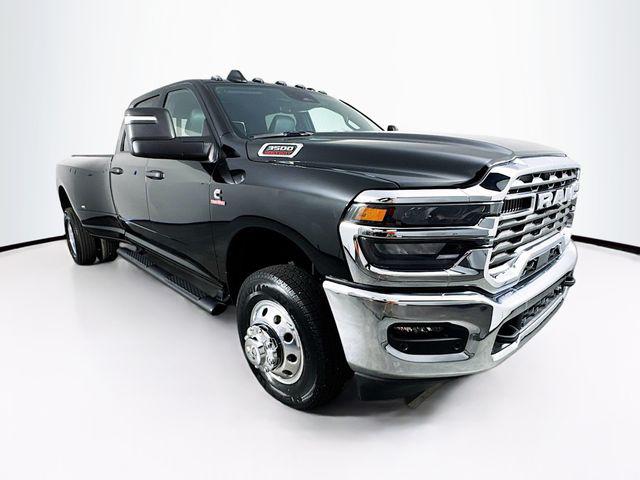 2025 RAM Ram 3500 RAM 3500 TRADESMAN CREW CAB 4X4 8 BOX
