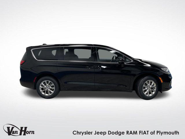 2025 Chrysler Pacifica PACIFICA SELECT AWD