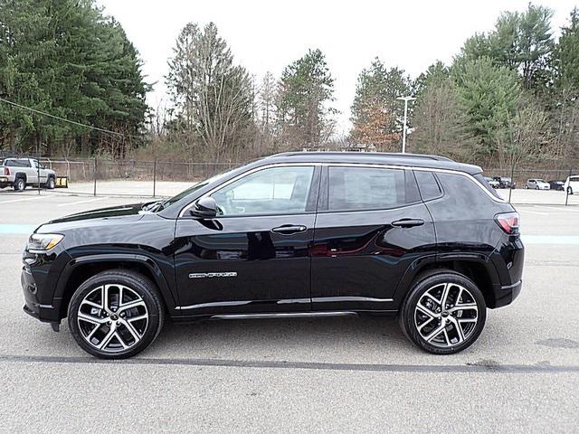 2025 Jeep Compass COMPASS LIMITED 4X4