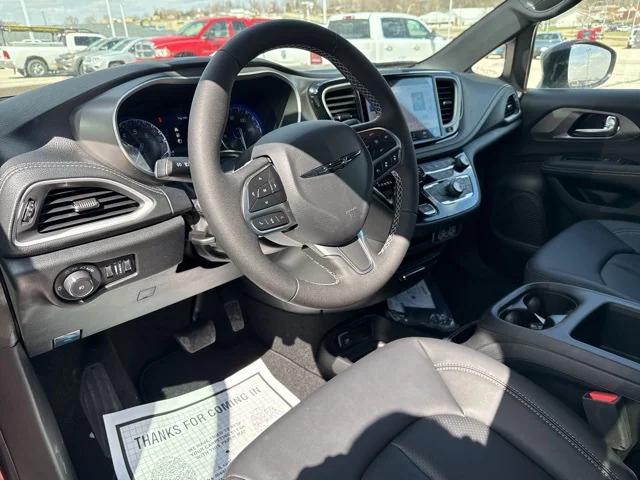 2025 Chrysler Pacifica PACIFICA SELECT AWD