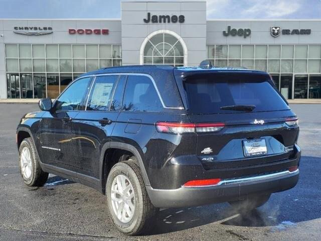 2025 Jeep Grand Cherokee GRAND CHEROKEE LAREDO X 4X4