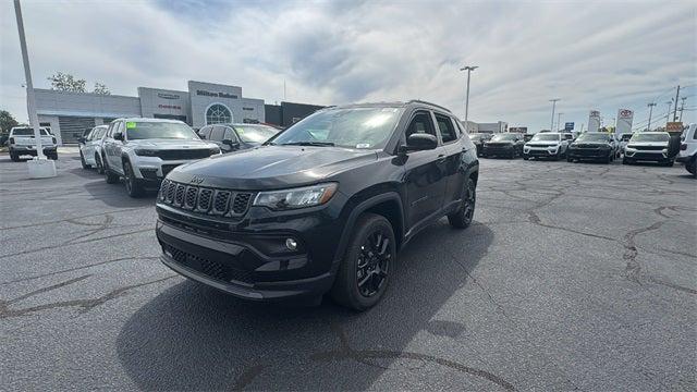 2025 Jeep Compass COMPASS LATITUDE 4X4