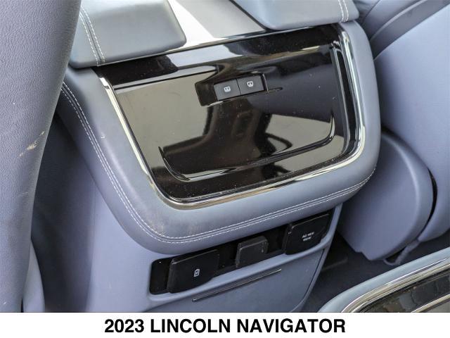 2023 Lincoln Navigator Black Label