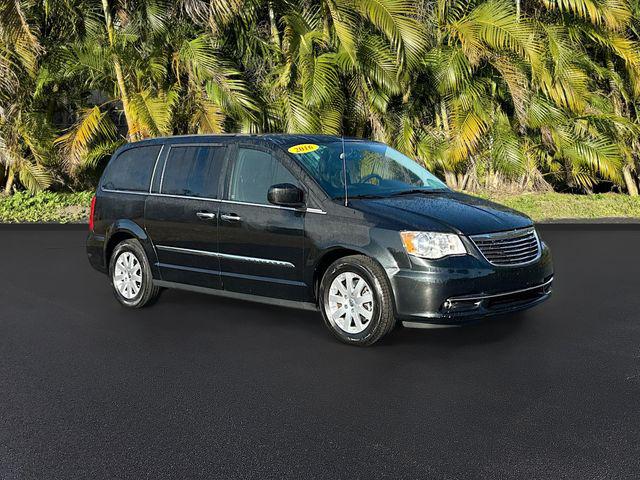 2016 Chrysler Town and Country Touring