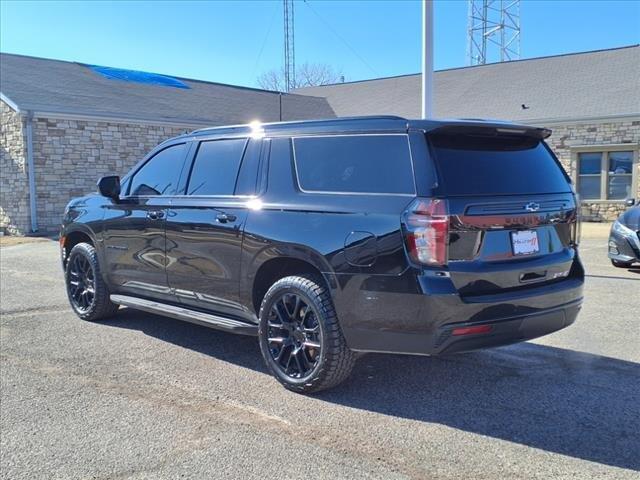 2023 Chevrolet Suburban 4WD RST