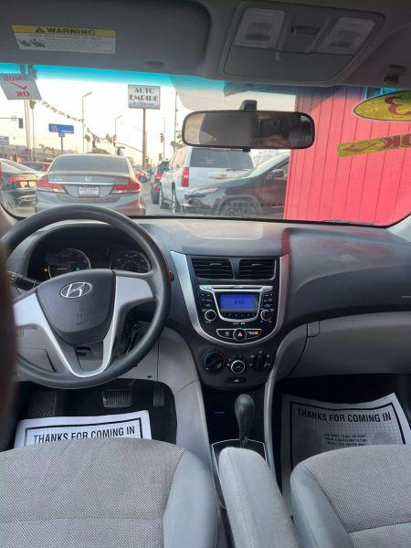 2013 Hyundai Accent GLS