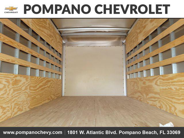 2025 Chevrolet 5500 2WD Reg Cab 150"