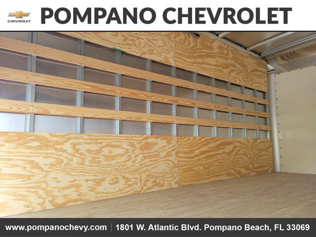 2025 Chevrolet 5500 2WD Reg Cab 150"