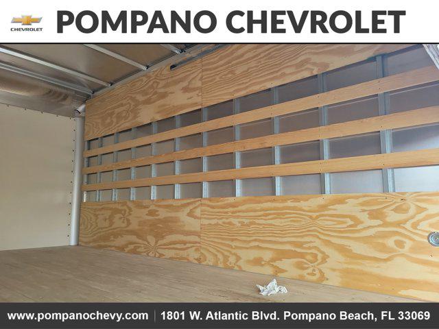2025 Chevrolet 5500 2WD Reg Cab 150"