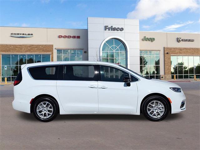 2025 Chrysler Pacifica PACIFICA SELECT