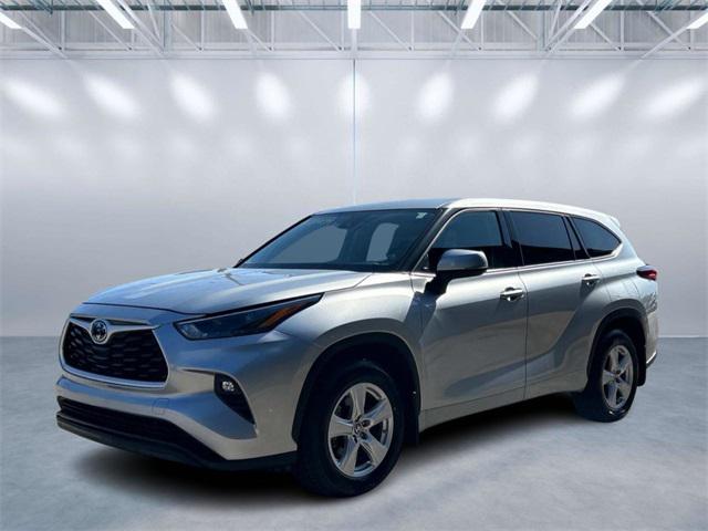 2022 Toyota Highlander LE