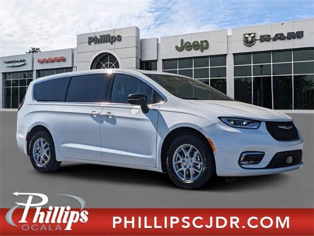 2025 Chrysler Pacifica PACIFICA SELECT