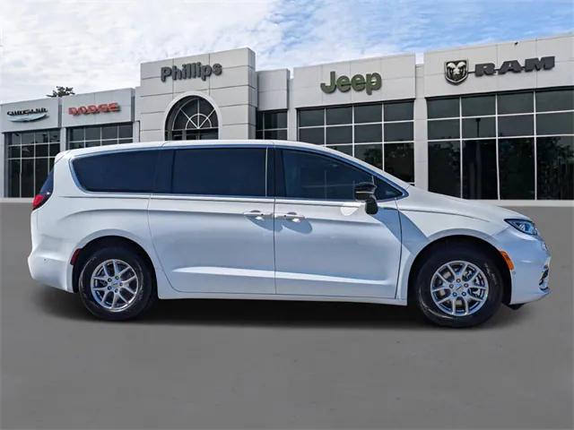2025 Chrysler Pacifica PACIFICA SELECT