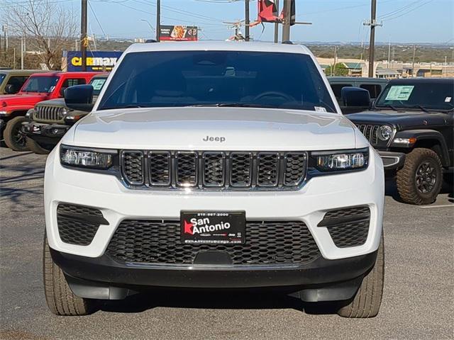 2025 Jeep Grand Cherokee GRAND CHEROKEE LAREDO 4X2