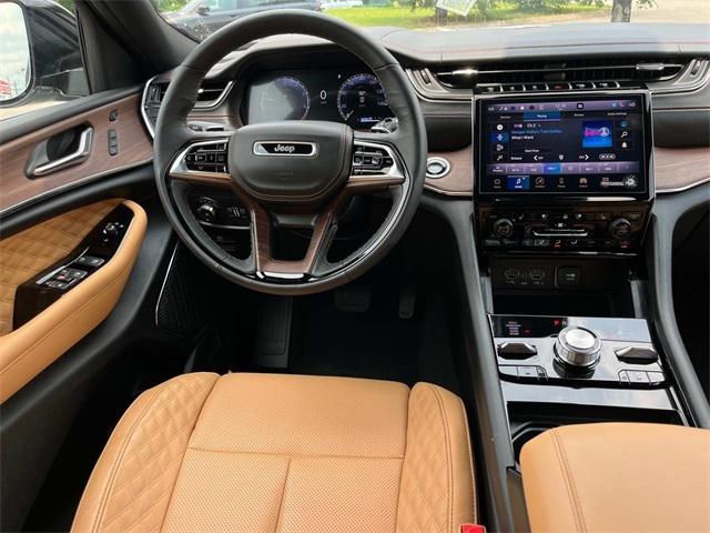 2025 Jeep Grand Cherokee GRAND CHEROKEE SUMMIT 4X4
