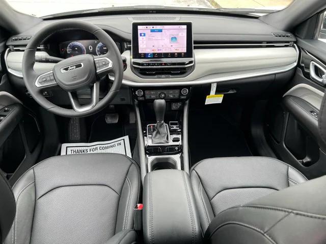 2025 Jeep Compass COMPASS LIMITED 4X4