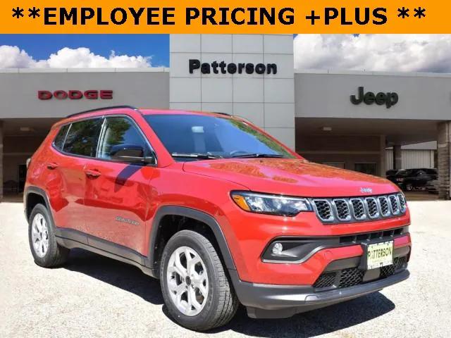 2025 Jeep Compass COMPASS LATITUDE 4X4