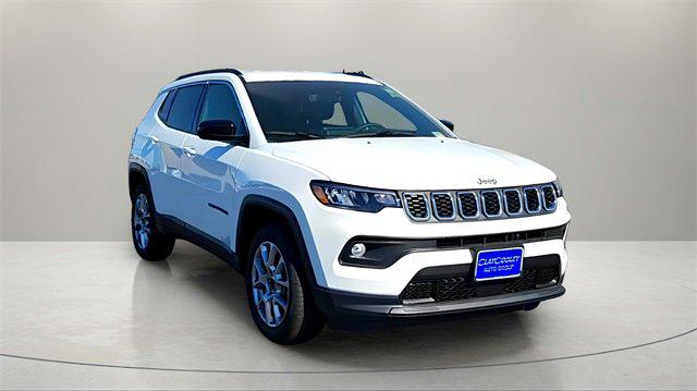 2025 Jeep Compass COMPASS LATITUDE 4X4
