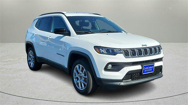 2025 Jeep Compass COMPASS LATITUDE 4X4