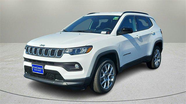 2025 Jeep Compass COMPASS LATITUDE 4X4