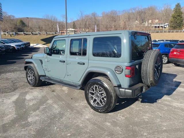 2024 Jeep Wrangler 4-Door Sahara 4x4