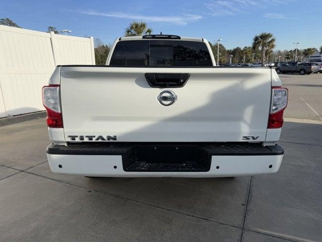 2022 Nissan TITAN Crew Cab SV 4x2