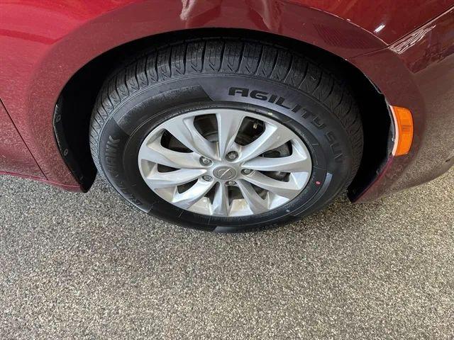 2017 Chrysler Pacifica Touring-L
