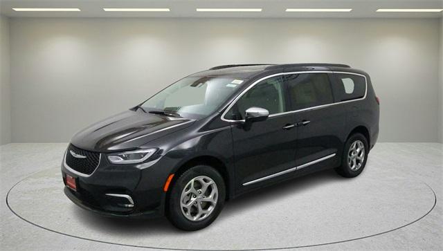 2023 Chrysler Pacifica Limited AWD
