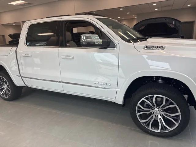 2025 RAM Ram 1500 RAM 1500 TUNGSTEN CREW CAB 4X4 57 BOX