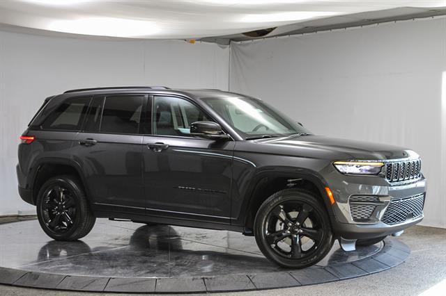 2025 Jeep Grand Cherokee GRAND CHEROKEE ALTITUDE X 4X4