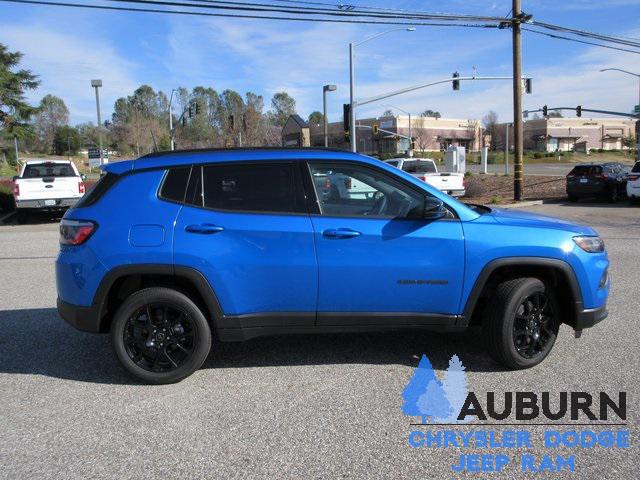 2025 Jeep Compass COMPASS LATITUDE 4X4