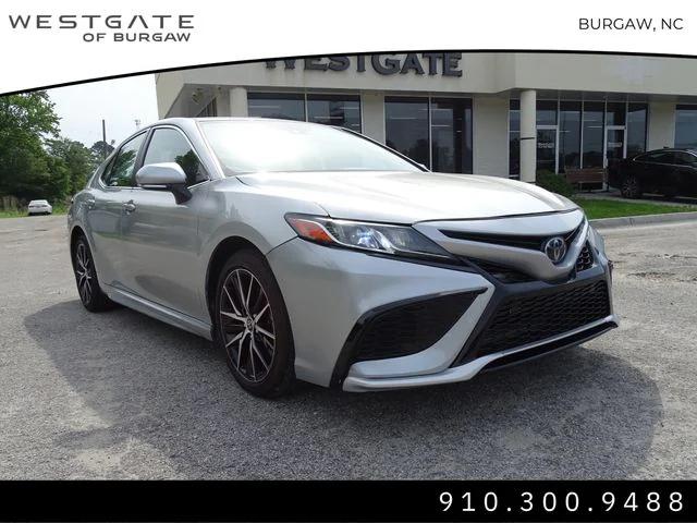 2022 Toyota Camry SE