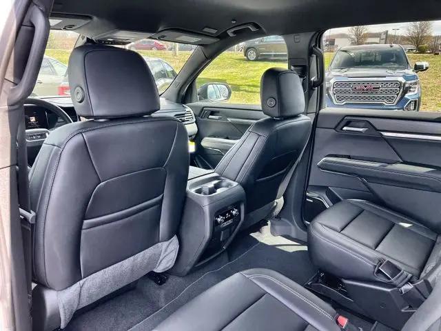 2025 GMC Acadia AWD Elevation