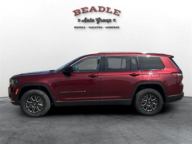2022 Jeep Grand Cherokee L Laredo 4x4