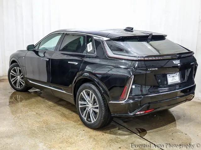 2025 Cadillac iQ Luxury w/1SD