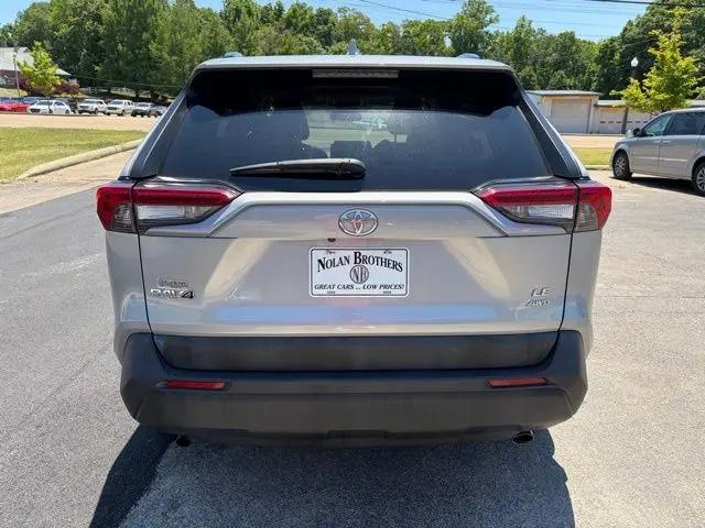 2019 Toyota RAV4 LE