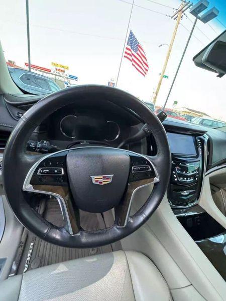 2018 Cadillac Escalade ESV Premium Luxury