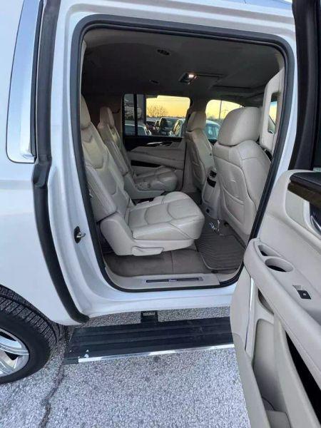 2018 Cadillac Escalade ESV Premium Luxury