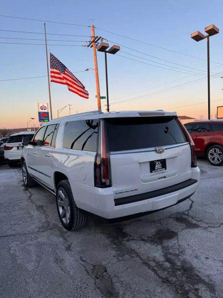 2018 Cadillac Escalade ESV Premium Luxury