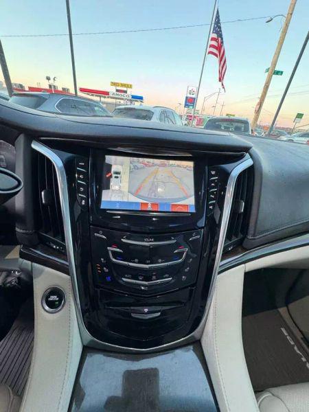2018 Cadillac Escalade ESV Premium Luxury