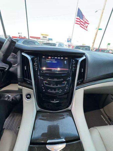 2018 Cadillac Escalade ESV Premium Luxury