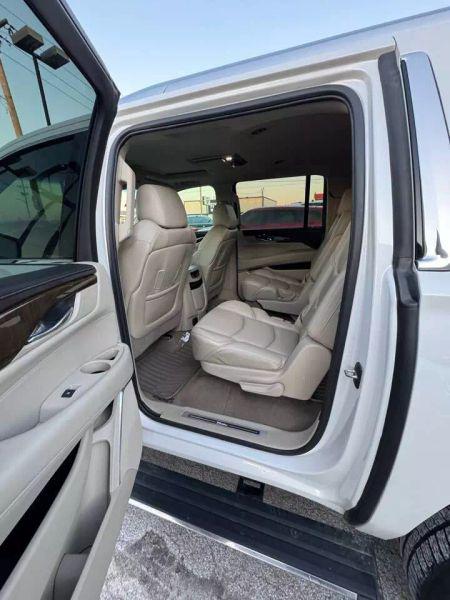 2018 Cadillac Escalade ESV Premium Luxury