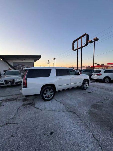 2018 Cadillac Escalade ESV Premium Luxury