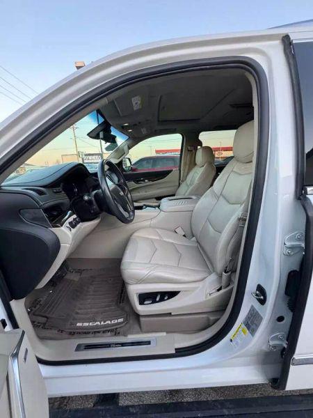 2018 Cadillac Escalade ESV Premium Luxury