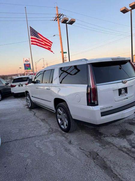 2018 Cadillac Escalade ESV Premium Luxury